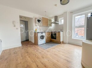 Property to rent in King Street, Luton LU1