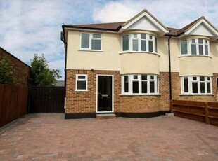 Semi-detached house to rent in Cressingham Road, Reading, Berkshire RG2