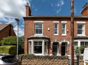 Semi-detached house to rent in North Road, West Bridgford, Nottingham NG2