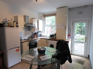 Terraced house to rent in Ecclesall Road, Sheffield S11