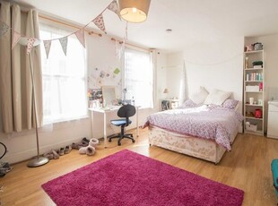 Terraced house to rent in Greenland Road, Camden Town NW1