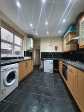 Terraced house to rent in North Road, Cathays CF10