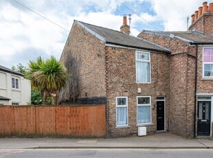 Town house for sale in Heworth Road, York YO31