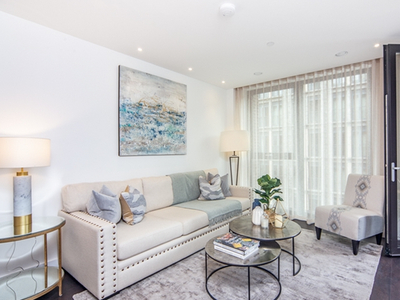Flat to rent in The Residence, 6-8 Charles Clowes Walk, London SW11