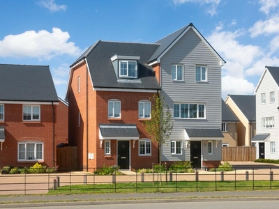3 bedroom town house for sale in Peachey Close, Bury St Edmunds , IP32