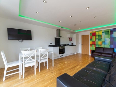 4 bedroom apartment for rent in Falconars House, Newcastle Upon Tyne, NE1