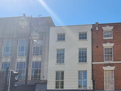 8 bedroom apartment for rent in 83a Bedford Street (Located on The Parade), Leamington Spa, CV32
