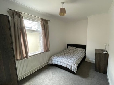 Room to rent in Bonville Terrace, Swansea SA1