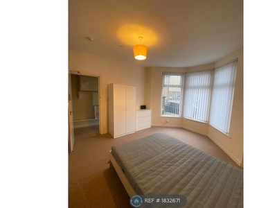 Room to rent in Scranton Villas, Porth CF39
