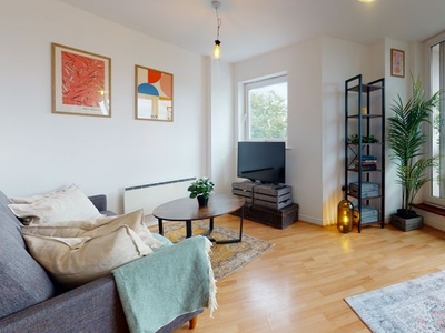 1 bedroom apartment to rent London, E8 1NY