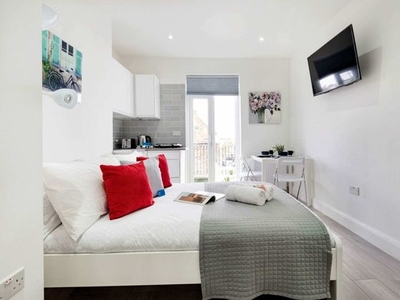 1 bedroom studio flat to rent London, SW6 1NS