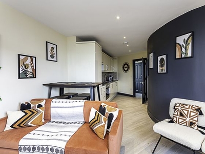 2 bedroom apartment to rent London, SE19 2ET