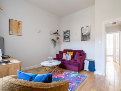 2 bedroom apartment to rent London, SW5 9LA