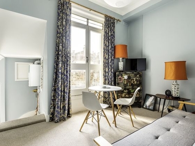 2 bedroom apartment to rent London, W10 6EN