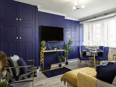 2 bedroom apartment to rent London, W6 8HZ