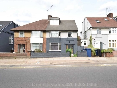 3 bedroom semi-detached house for sale London, NW4 4SG