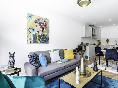 4 bedroom apartment to rent London, W7 3QU