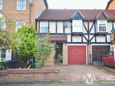 4 bedroom terraced house for sale Mitcham, CR4 3SG