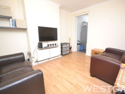 4 bedroom terraced house to rent Reading, RG2 0DN