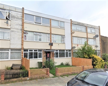 Flat to rent - Fairlawn Park, London, SE26