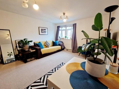 1 Bedroom Flat For Sale In Brentwood, Essex