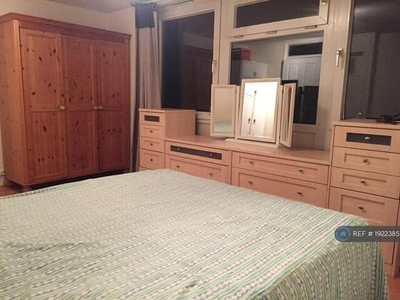 1 Bedroom House Share For Rent In Sutton