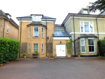 2 Bedroom Apartment For Rent In Weybridge, Surrey