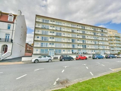 2 Bedroom Flat For Sale In De La Warr Parade, Bexhill-on-sea