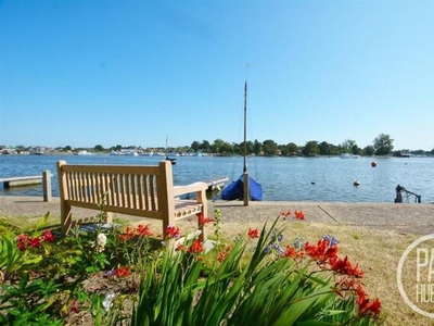 2 Bedroom Flat For Sale In Oulton Broad