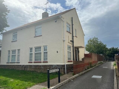 2 Bedroom Semi-detached House For Sale In Gillingham, Kent