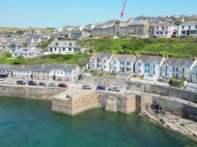 3 Bedroom Character Property For Sale In Porthleven
