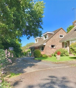3 Bedroom Detached House For Sale In Lymington, Hampshire