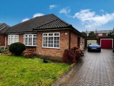 3 bedroom semi-detached bungalow for sale in Randalls Drive, Hutton, Brentwood, CM13