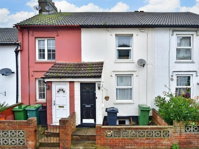 3 bedroom terraced house for sale in Perryfield Street, Maidstone, Kent, ME14