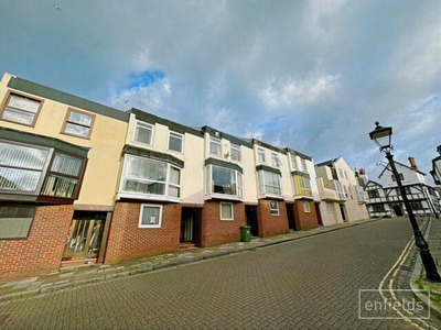 3 Bedroom Town House For Sale In Southampton