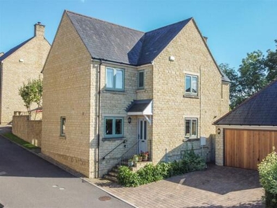 4 Bedroom Detached House For Sale In Common Road