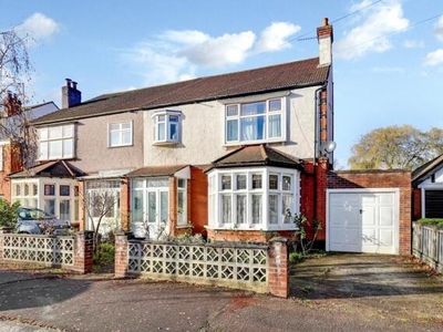 4 Bedroom Semi-detached House For Sale In Loughton