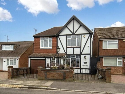5 Bedroom Detached House For Sale In Luton, Bedfordshire