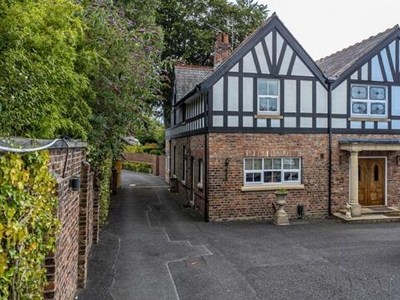 5 Bedroom Detached House For Sale In Thelwall, Warrington