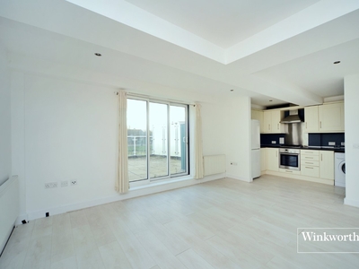 Ewell Road, Cheam, Sutton, SM3 2 bedroom flat/apartment in Cheam
