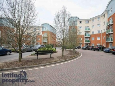 2 Bedroom Apartment For Rent In Reynolds Avenue, Redhill
