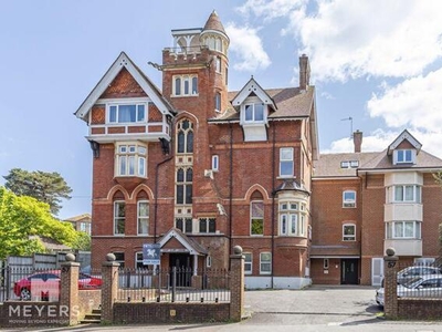 2 Bedroom Apartment For Sale In 57 Christchurch Road, Bournemouth