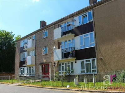 2 Bedroom Apartment For Sale In Enfield, Middlesex