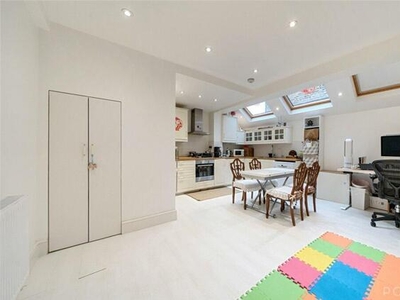 2 Bedroom Apartment For Sale In Shepherds Bush