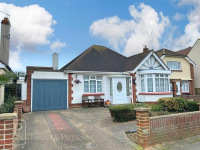 2 Bedroom Bungalow For Sale In Clacton-on-sea, Essex