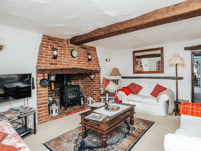 2 Bedroom Cottage For Rent In Marlow, Buckinghamshire
