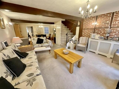 2 Bedroom Duplex For Sale In Hythe