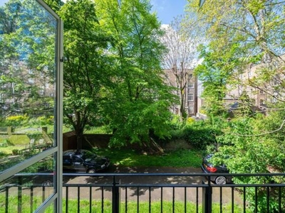 2 Bedroom Flat For Sale In Bloomsbury, London