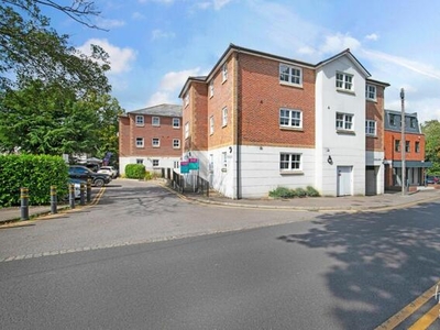 2 Bedroom Flat For Sale In Epping