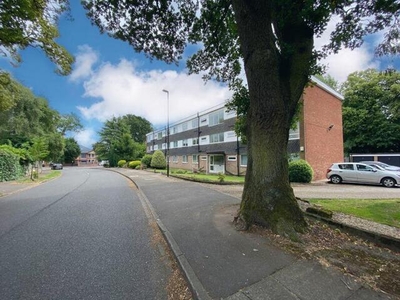 2 Bedroom Flat For Sale In Four Oaks, Sutton Coldfield